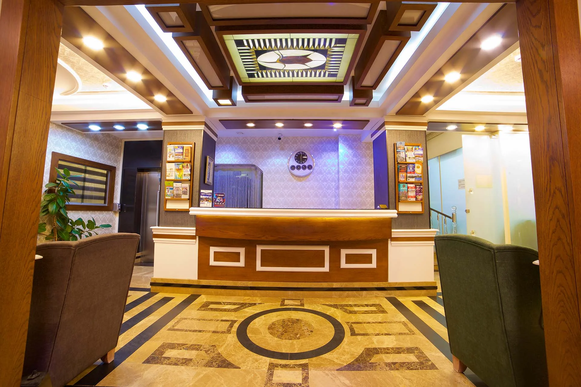 Black Pearl Hotel